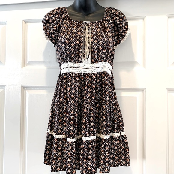 Knitworks Other - Knitworks girls floral lace crochet dress, size 16